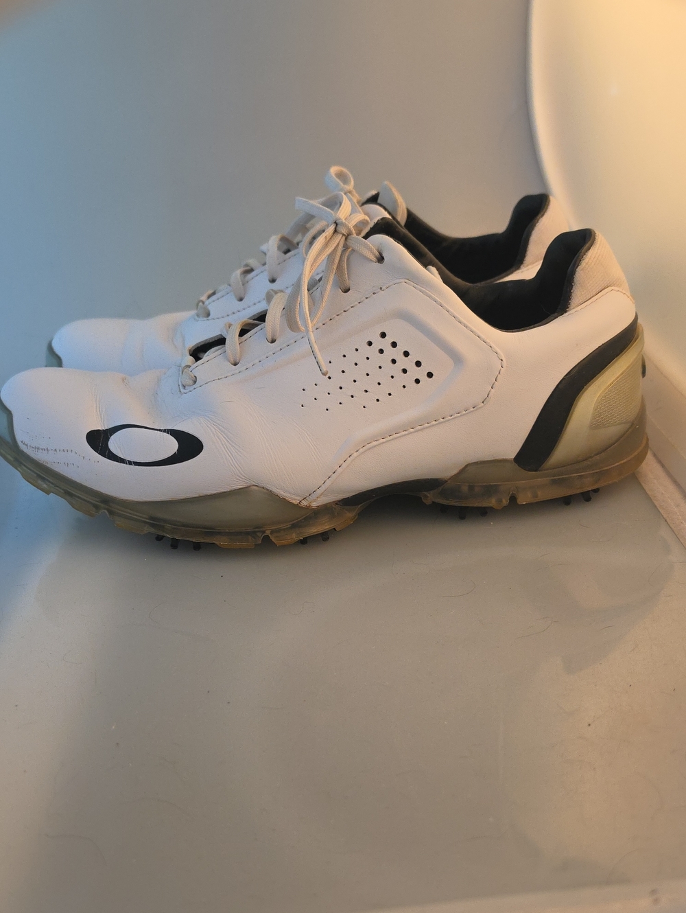Oakley White and Black Men’s Athletic Golf Shoes